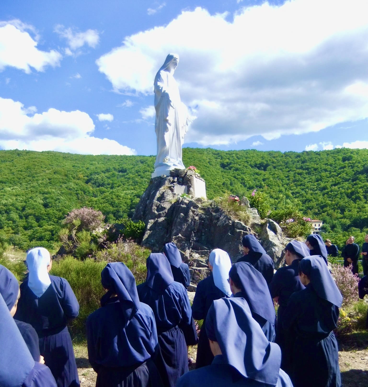 Famille Missionnaire de NotreDame SaintPierredeColombier Ritrit